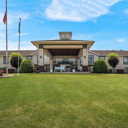 Quality Inn & Suites Chambersburg Buitenkant foto