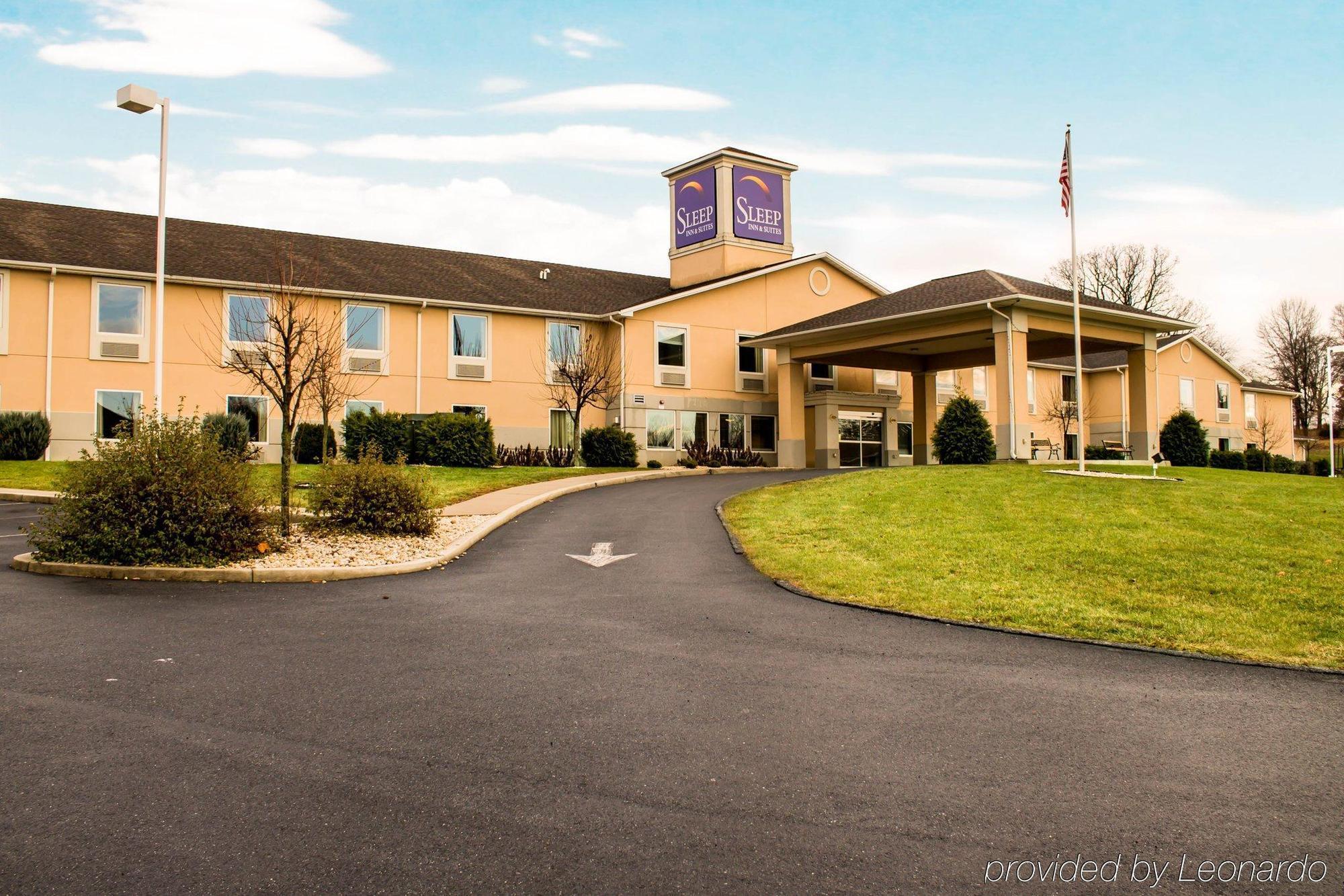 Quality Inn & Suites Chambersburg Buitenkant foto
