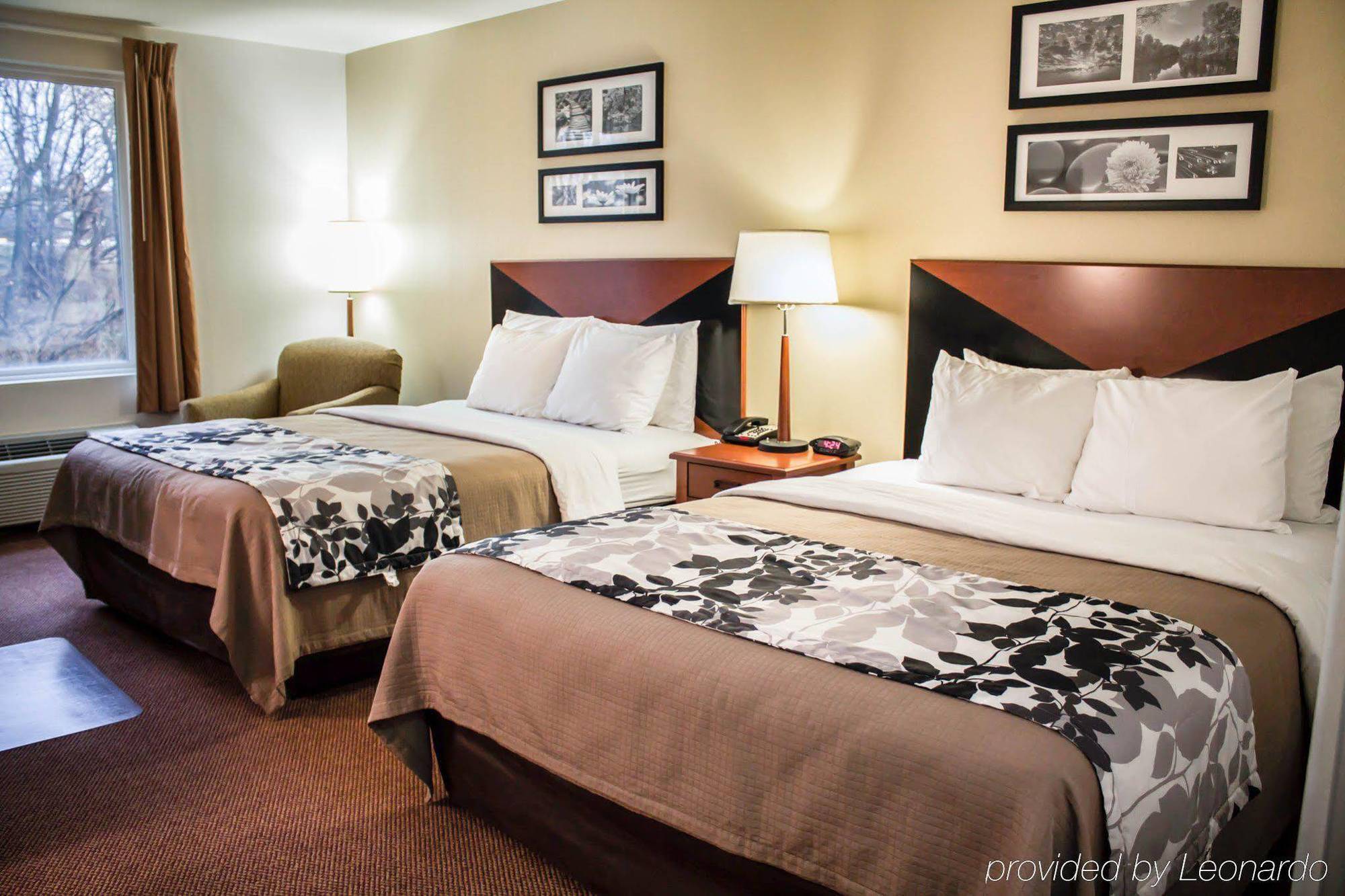 Quality Inn & Suites Chambersburg Buitenkant foto