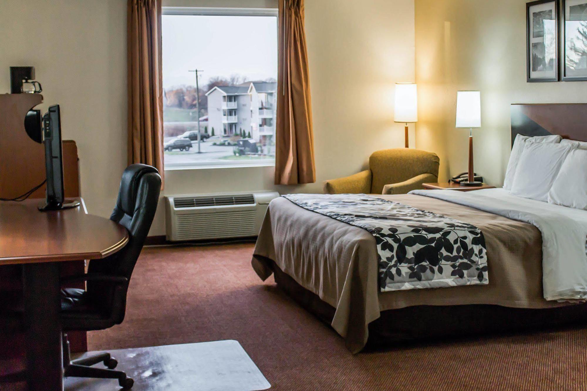 Quality Inn & Suites Chambersburg Buitenkant foto