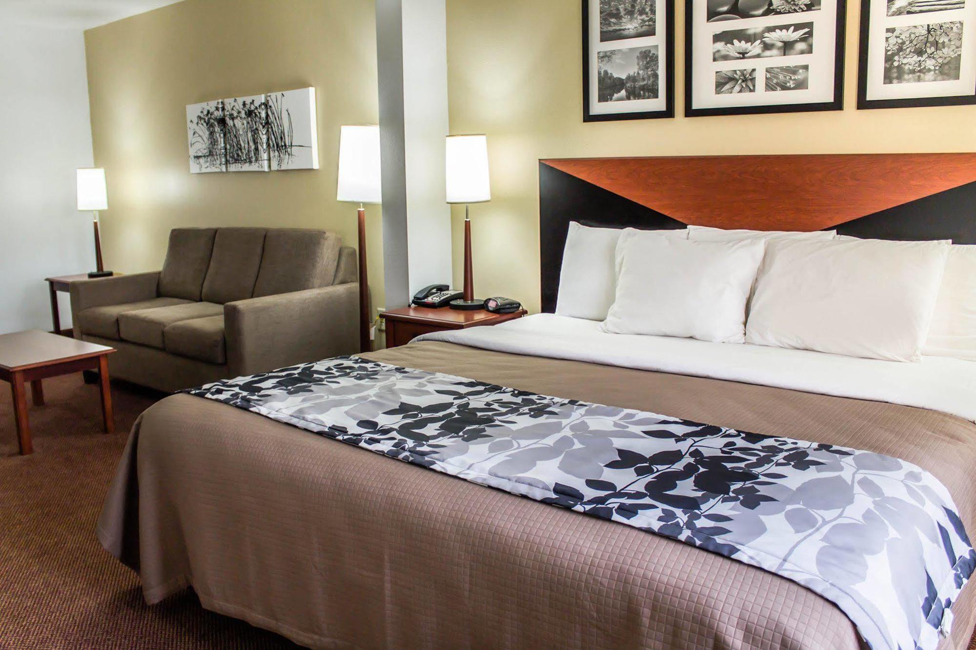 Quality Inn & Suites Chambersburg Buitenkant foto